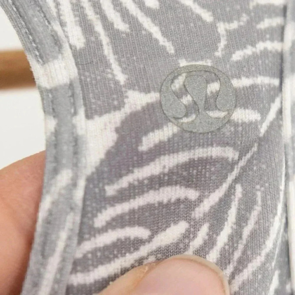 Lululemon tank in Heathered Fossil/White Beachy  Floral | 4 - Picture 4 of 4